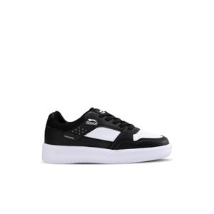 Slazenger LEVSKI Sneakers Men's Shoes Black / White