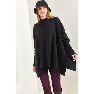 Bianco Lucci Women's Basic Oversized Poncho with Elasticated Sleeves.