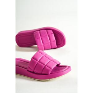Capone Outfitters Capone Flat Heeled Single Strap Women's Quilted Comfort Fuchsia Slippers.