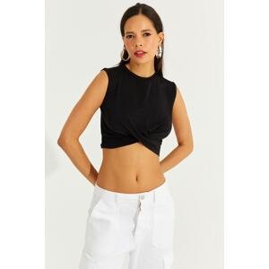 Cool & Sexy Women's Black Knotted Front Crop Top