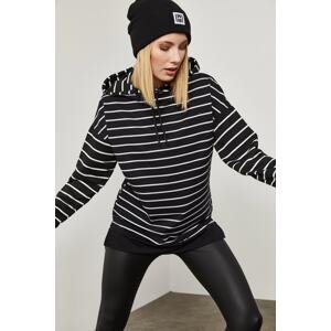 XHAN Striped Sweatshirt