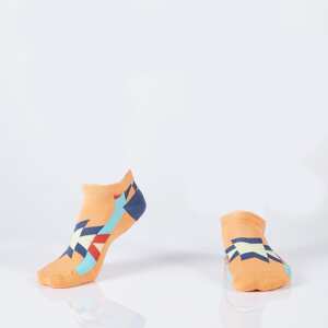 Oranžové krátké dámské ponožky s aztéckými vzory