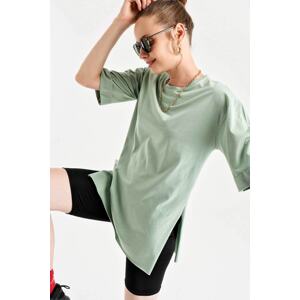 Bigdart 4123 Sleeve Fold Loose T-shirt with Slit