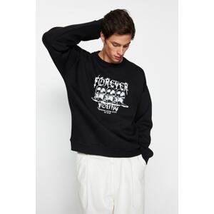 Trendyol Men's Black Oversize/Wide Fit Crew Neck Fluffy Printed Sweatshirt