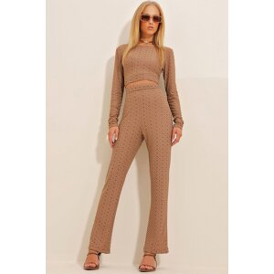 Trend Alaçatı Stili Women's Brown Patterned Crop Blouse And Trousers Double Suit