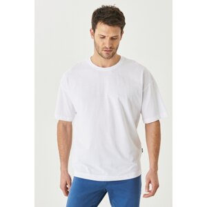 AC&Co / Altınyıldız Classics Men's White Oversized Loose Fit, Crew Neck 100% Cotton T-Shirt.