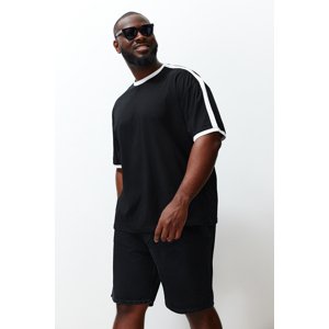 Trendyol Plus Size Black Oversize/Wide-Fit Contrast Detail 100% Cotton T-shirt