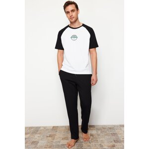 Trendyol Black and White Printed Raglan Sleeve Regular Fit Knitted Shorts Pajamas Set