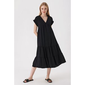 Šaty Bigdart 2398 s Volánkem v výstřihu - černé