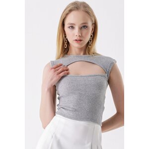 HAKKE Zero-Sleeve Camisole Singlet with Chest Window.