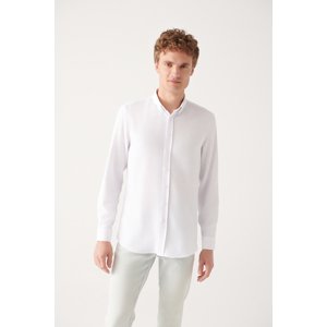 Avva Men's White Buttoned Collar Textured Cotton Slim Fit Slim Fit Shirt