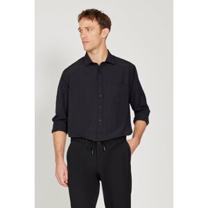 AC&Co / Altınyıldız Classics Pánská černá košile s klasickým límcem, snadno žehlitelná, pohodlný střih, široký střih