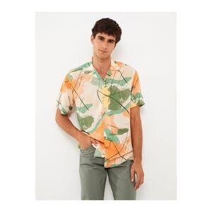 LC Waikiki pánská košile s krátkým rukávem a vzorem, regular fit.