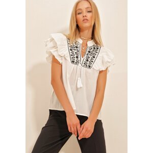 Trend Alaçatı Stili Women's Ecru Embroidered Woven Blouse with Ruffles on the Embroidered Sleeves