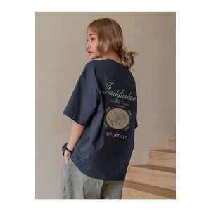 Know Women's Navy Blue Fructification Oversized T-shirt.