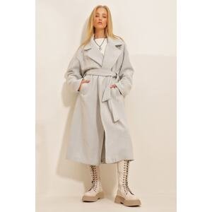 Trend Alaçatı Stili dámský šedý dvouřadý kabát s páskem v pase a vzorem rybí kosti