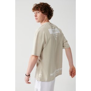 Pánské béžové oversize tričko Avva ze 100% bavlny s potiskem na přední i zadní straně a kulatým výstřihem